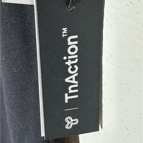 Aritzia TNALife Shake It Romper 5” NWT Size Medium - Picture 7 of 8